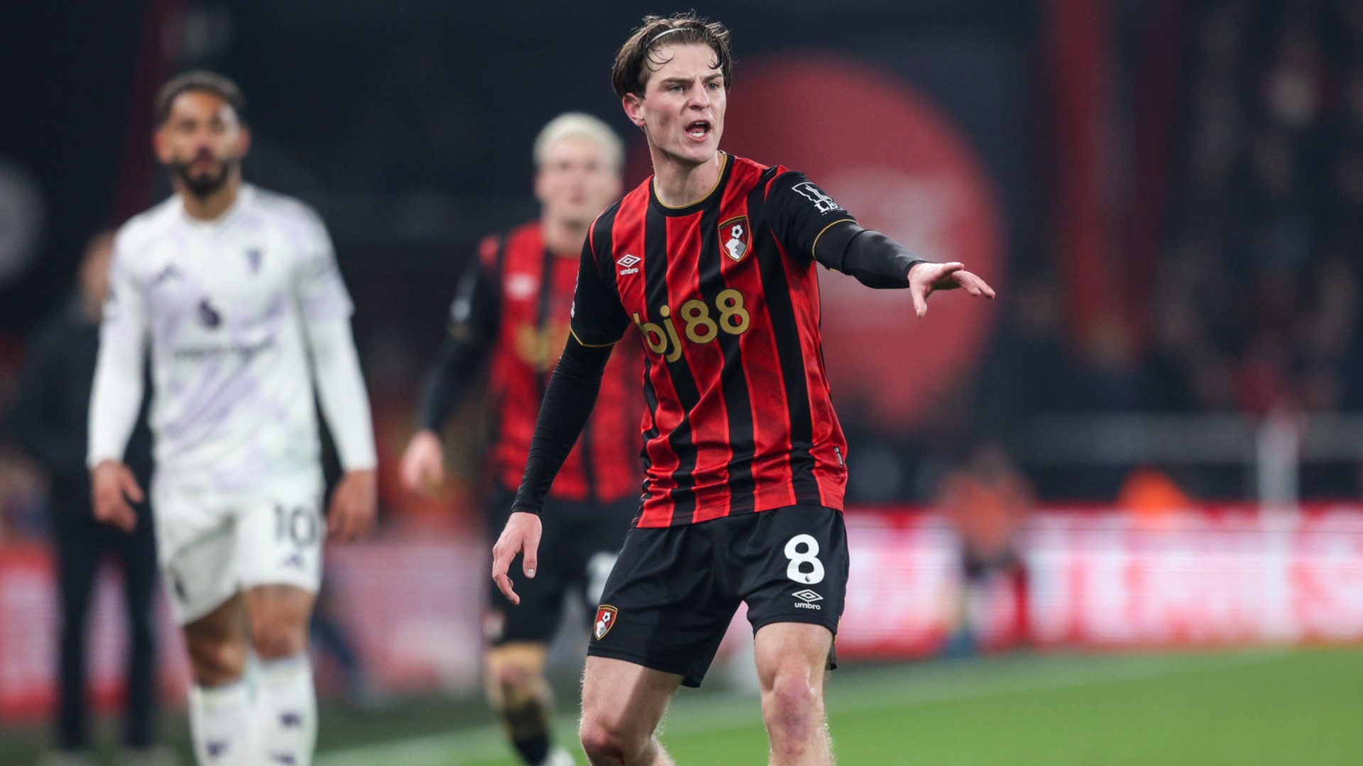 Scott fuelled by England exclusion