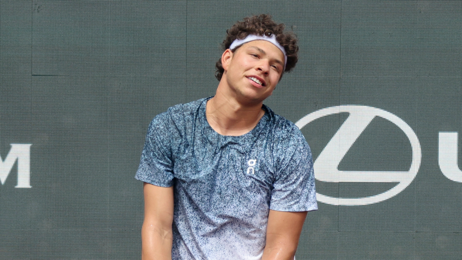 Shelton stunned by Tirante