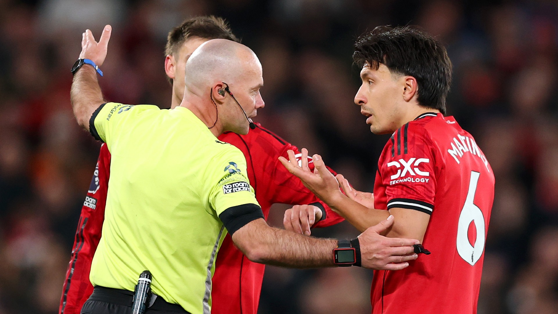 Carrick slams referee in defeat