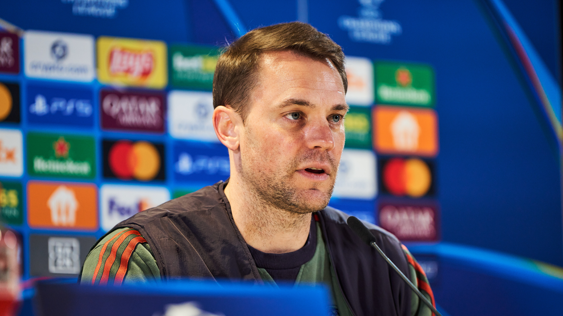 Neuer wary of wounded Real Madrid