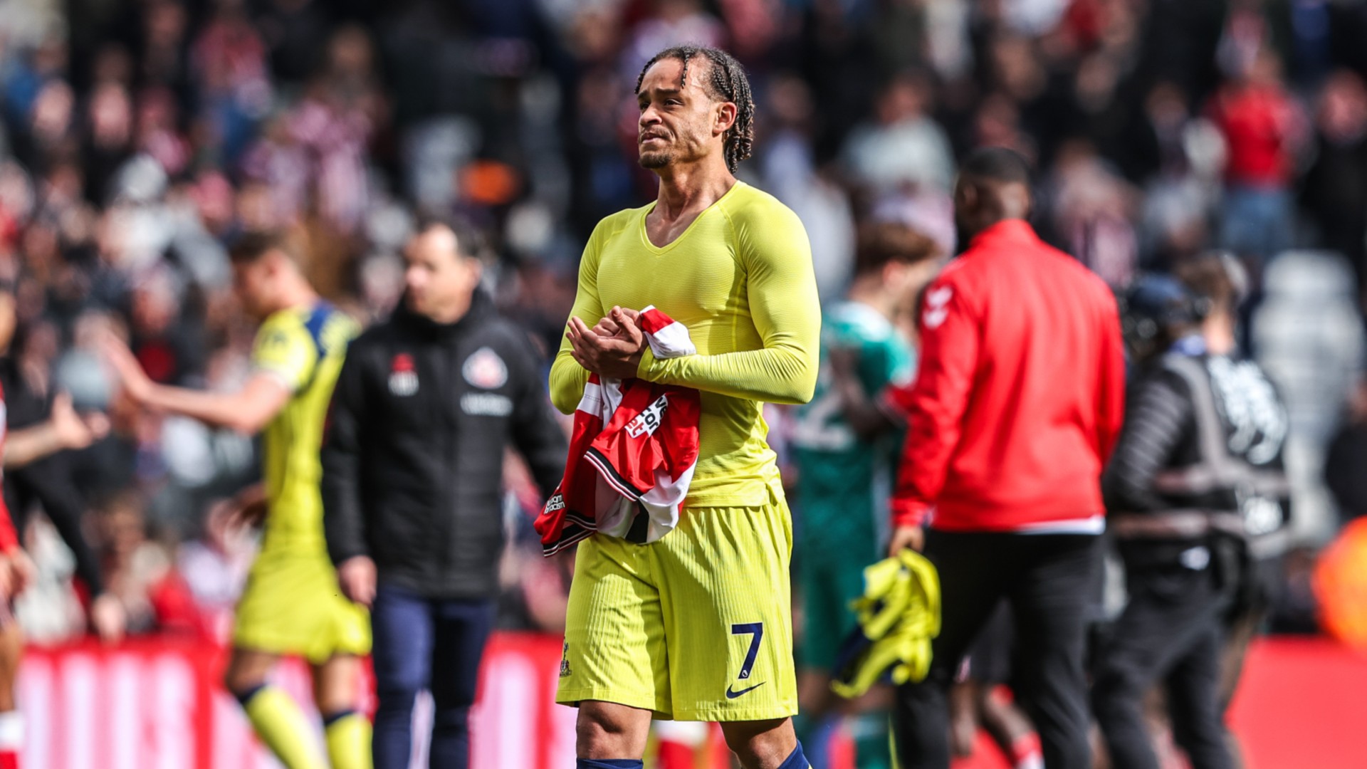 Neville: Spurs are misfits