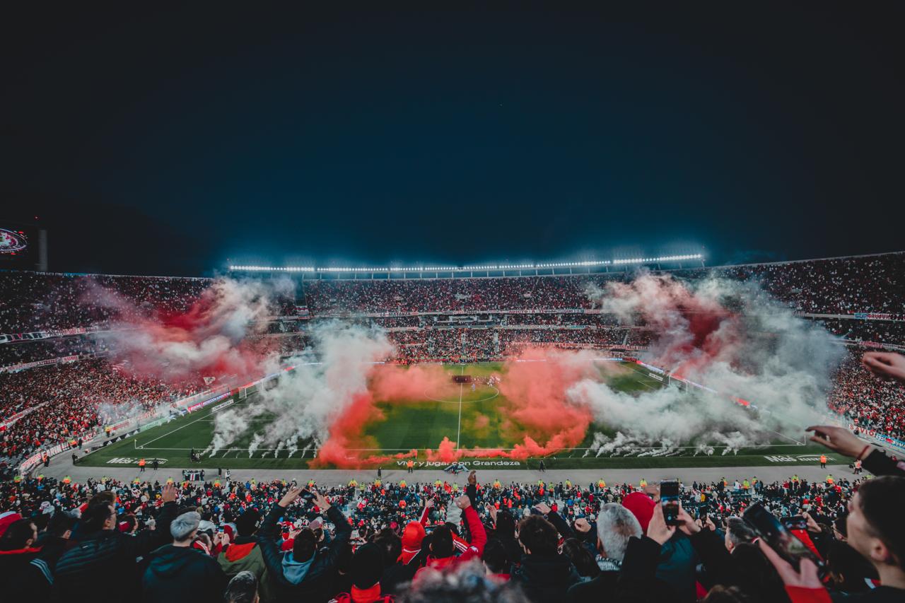 Monumental