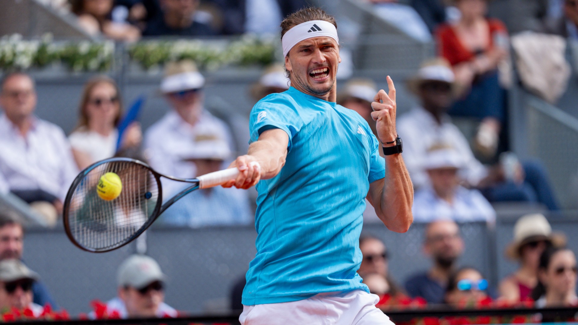 Zverev defeats Navone in Madrid