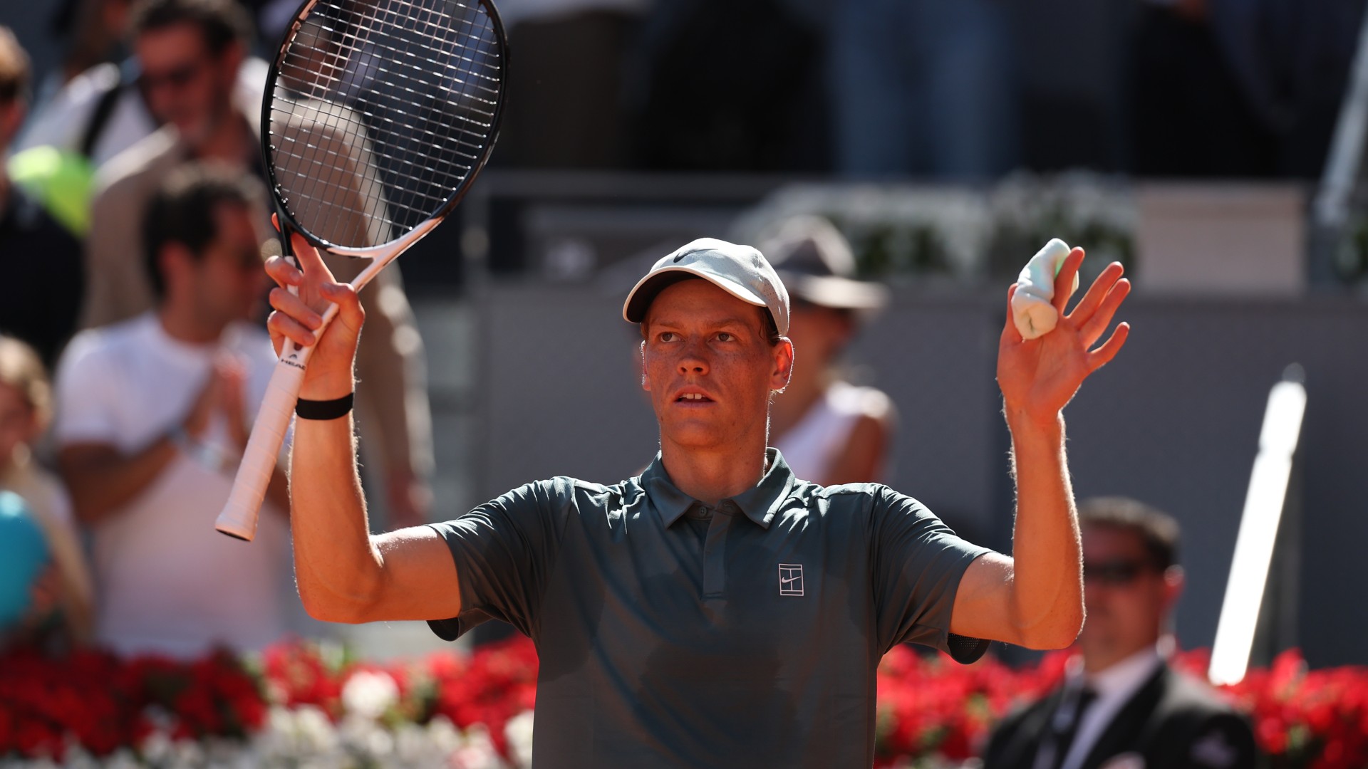 Sinner cruises past Moller