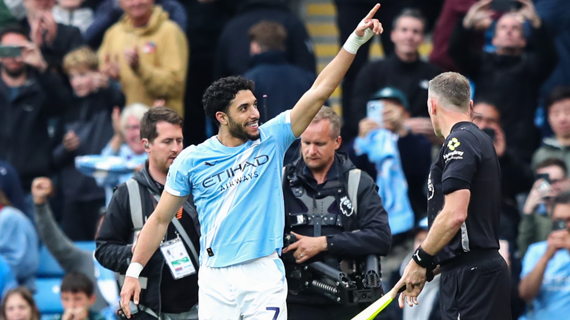 Guardiola backs Marmoush for City