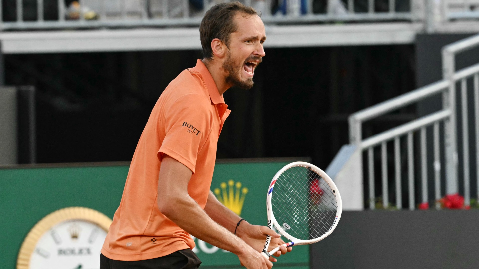 Medvedev into last 16 in Rome