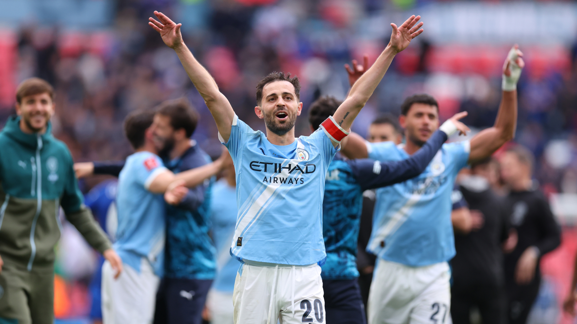 Silva savours bond with City fans