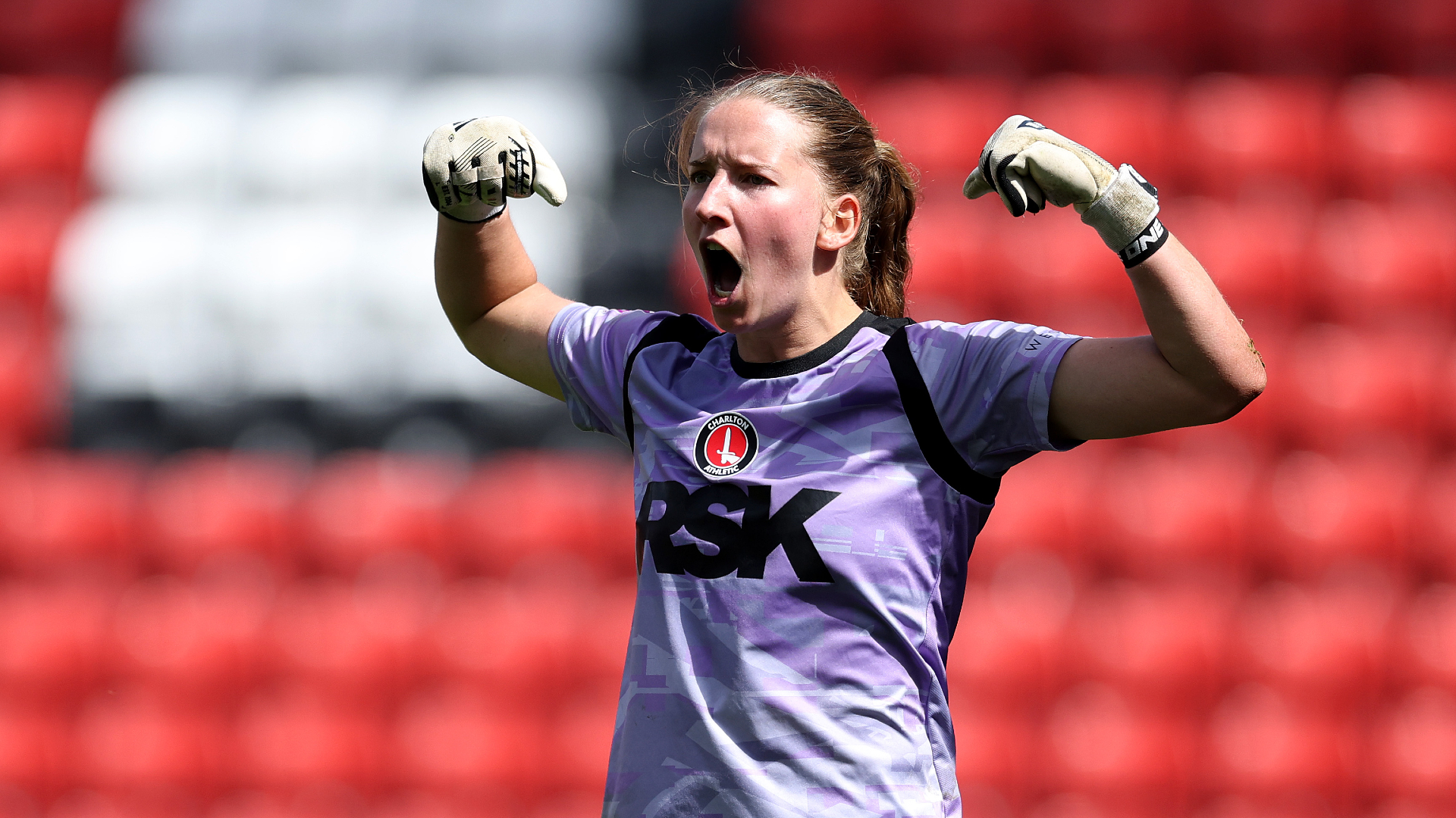 Charlton 0-0 Leicester (2-1 pens)
