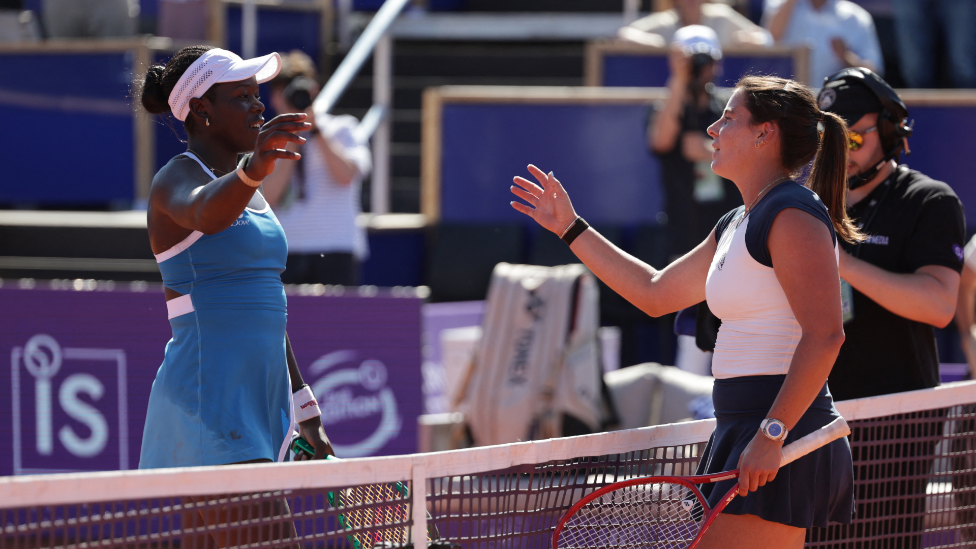 Navarro wins Strasbourg title