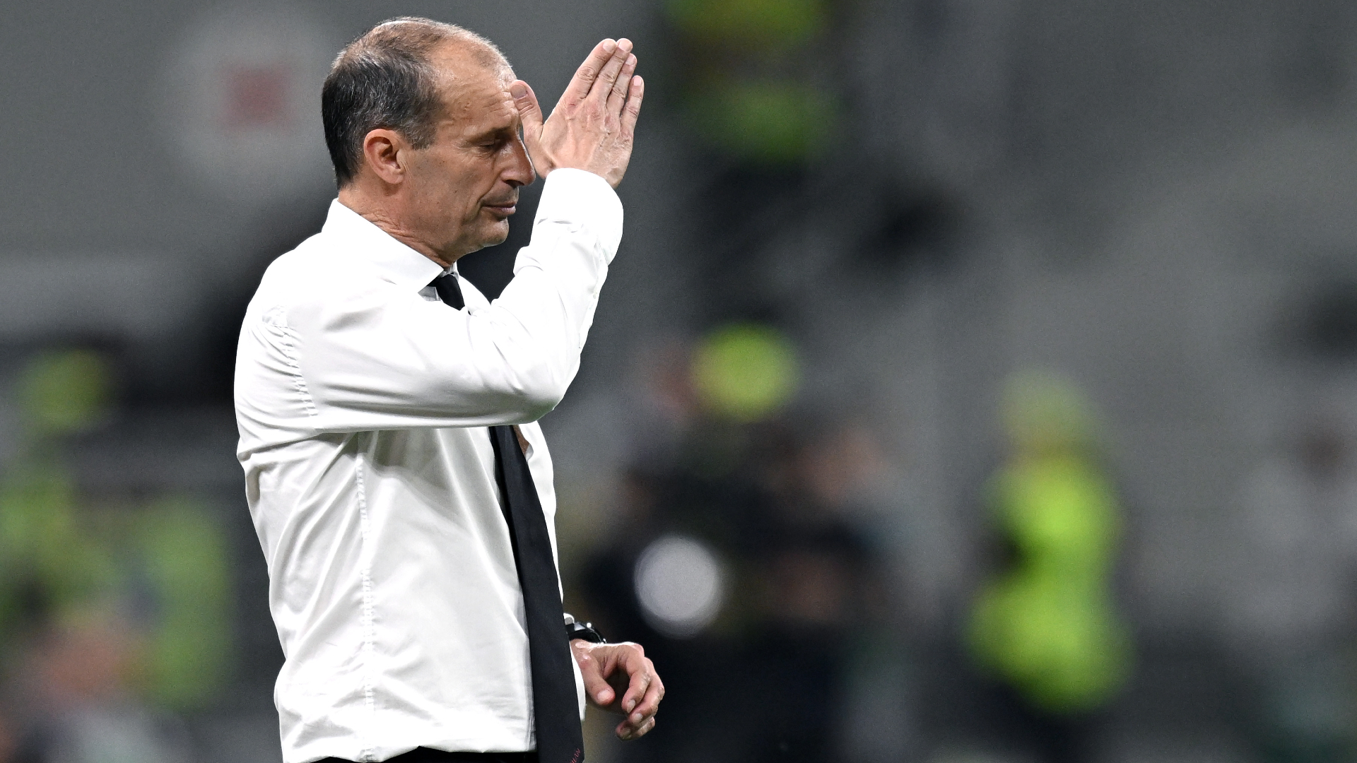 AC Milan sack Allegri