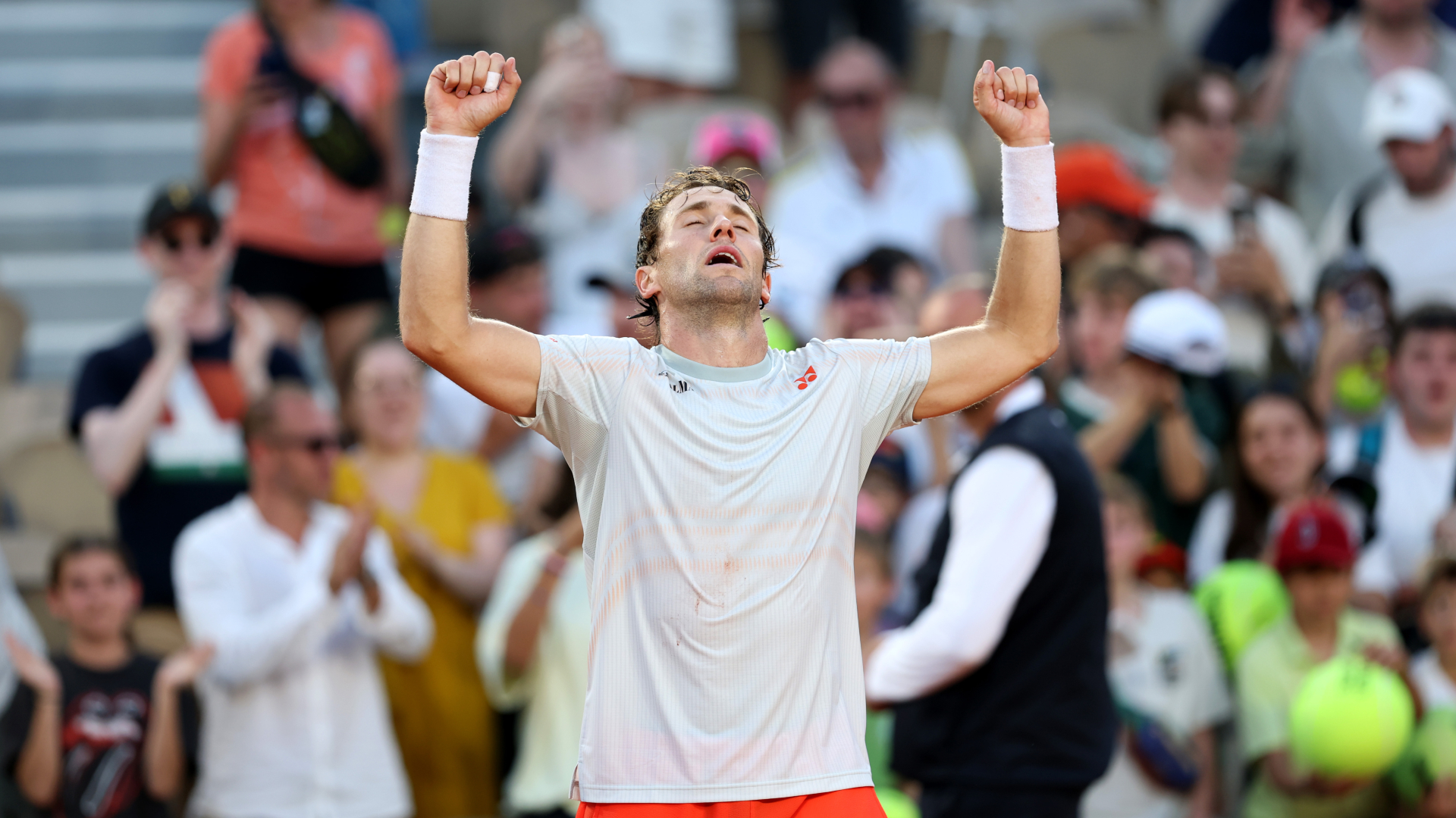 Ruud comes through heat scare