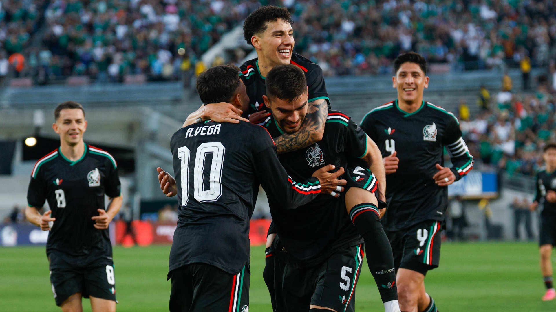 Report: Mexico 1-0 Australia