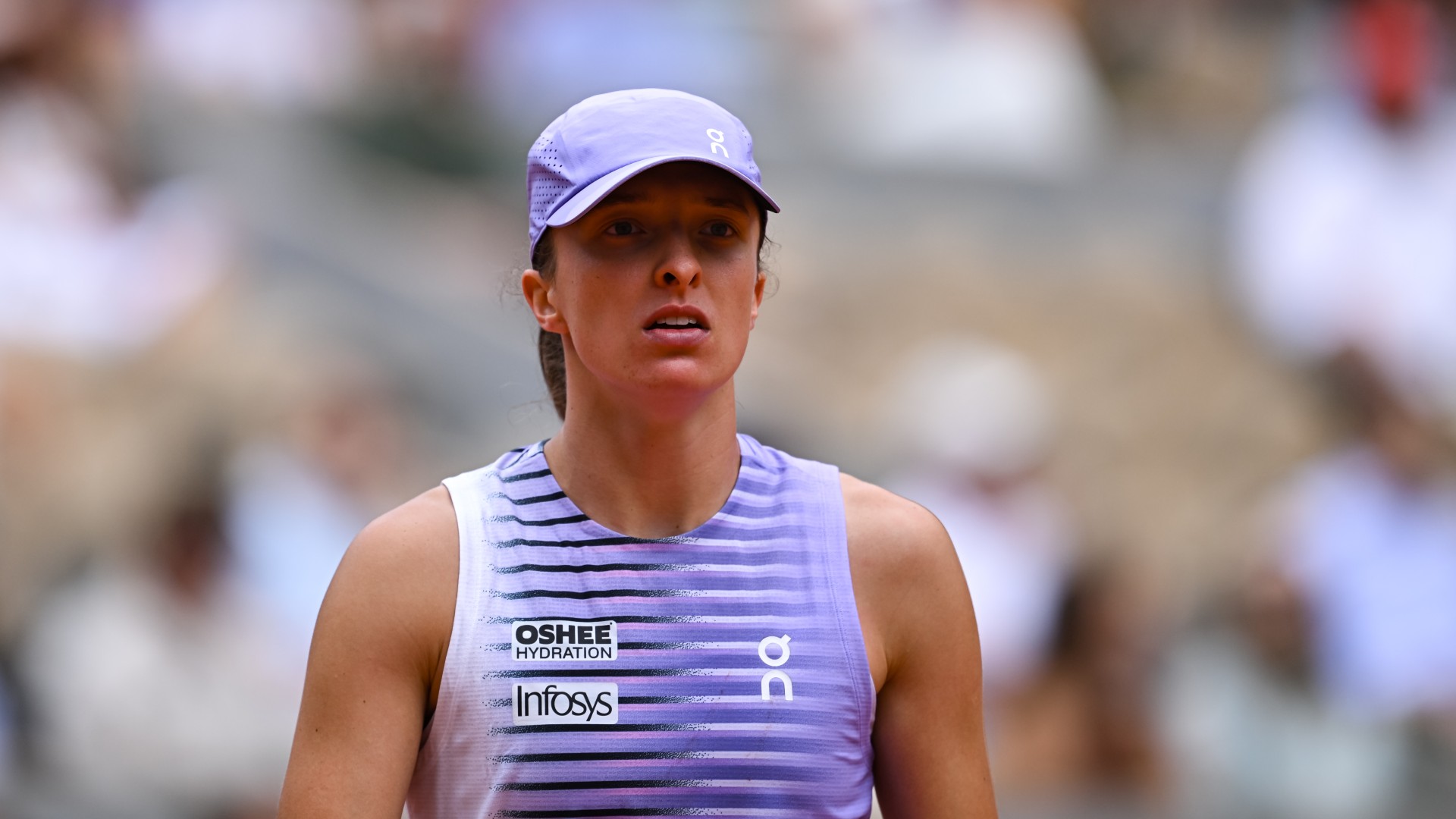 Swiatek slumps out of French Open