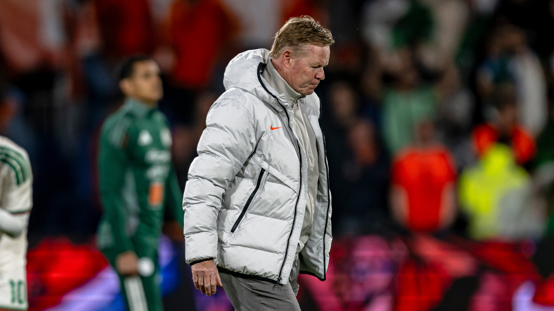Koeman: Algeria loss a wake-up call