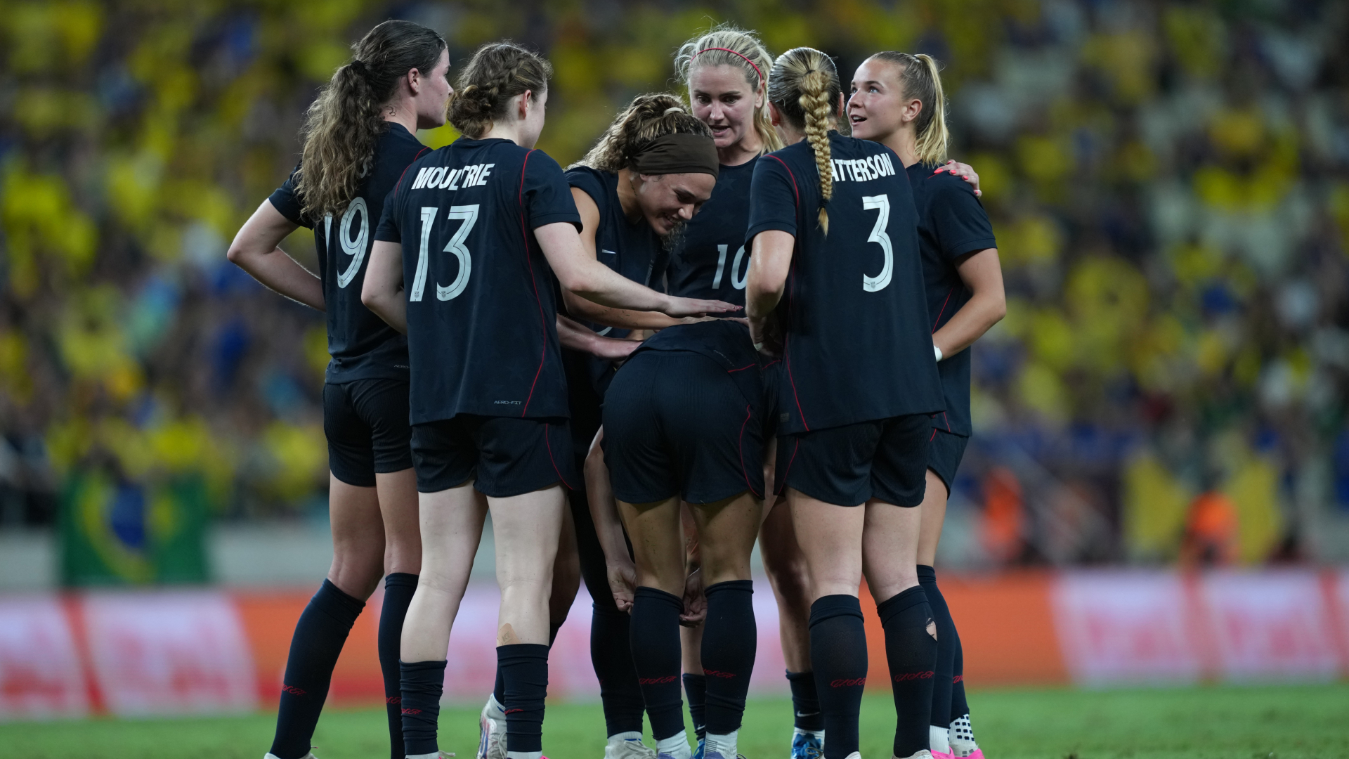 Brazil see eight reds in USA loss