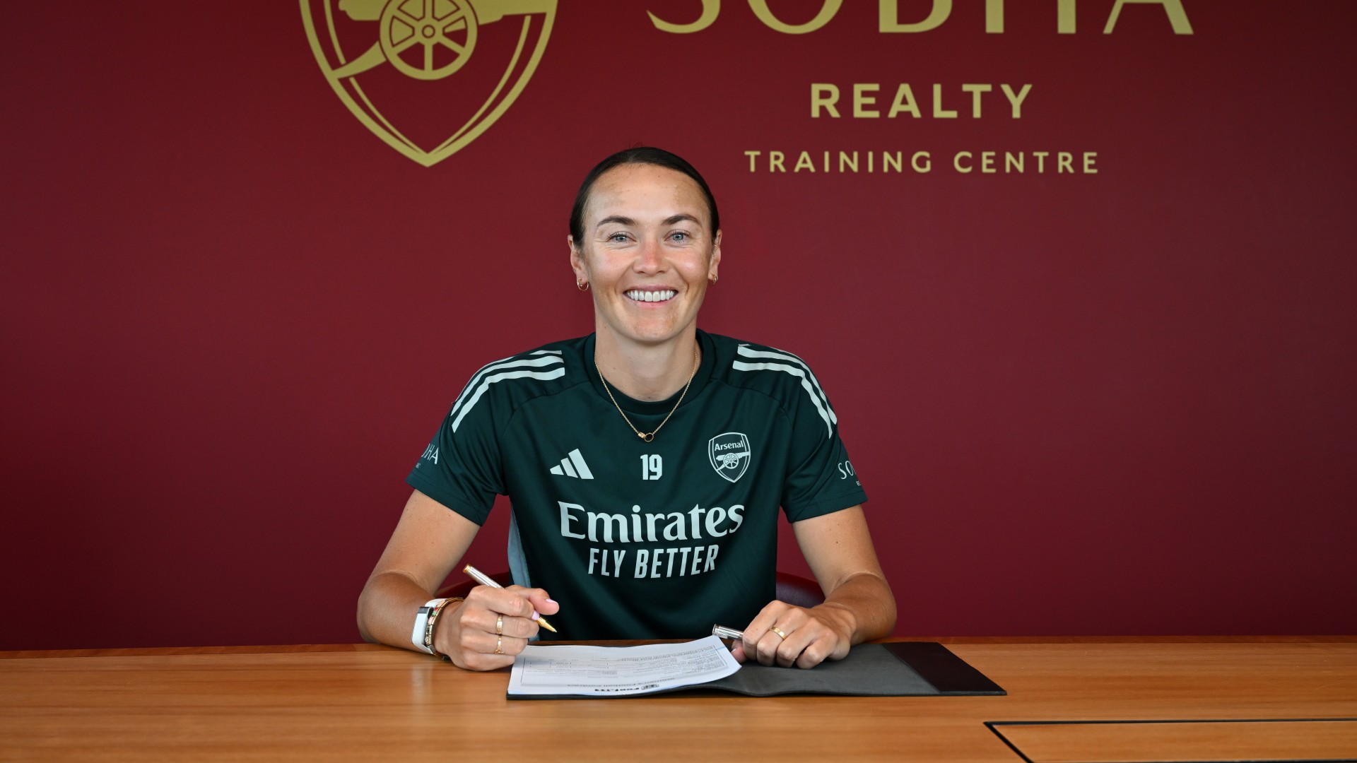 Foord extends Arsenal deal