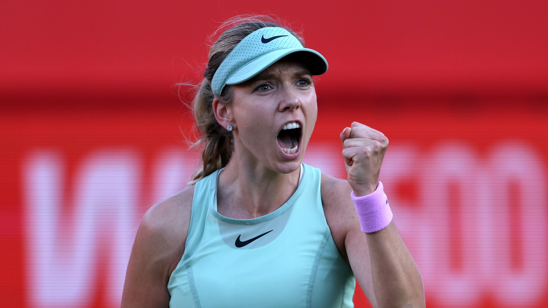 Boulter stuns Rybakina at Queen's
