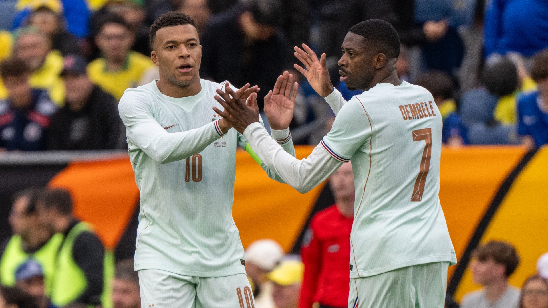 Dembele defends Mbappe