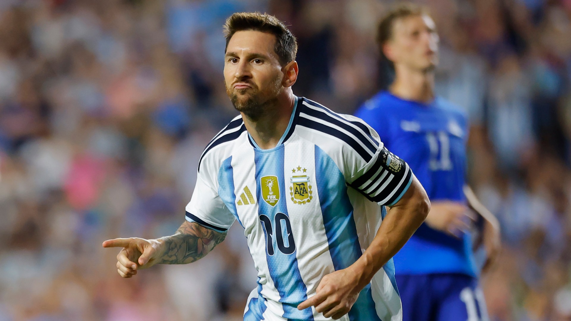 Klose wants Messi to break record