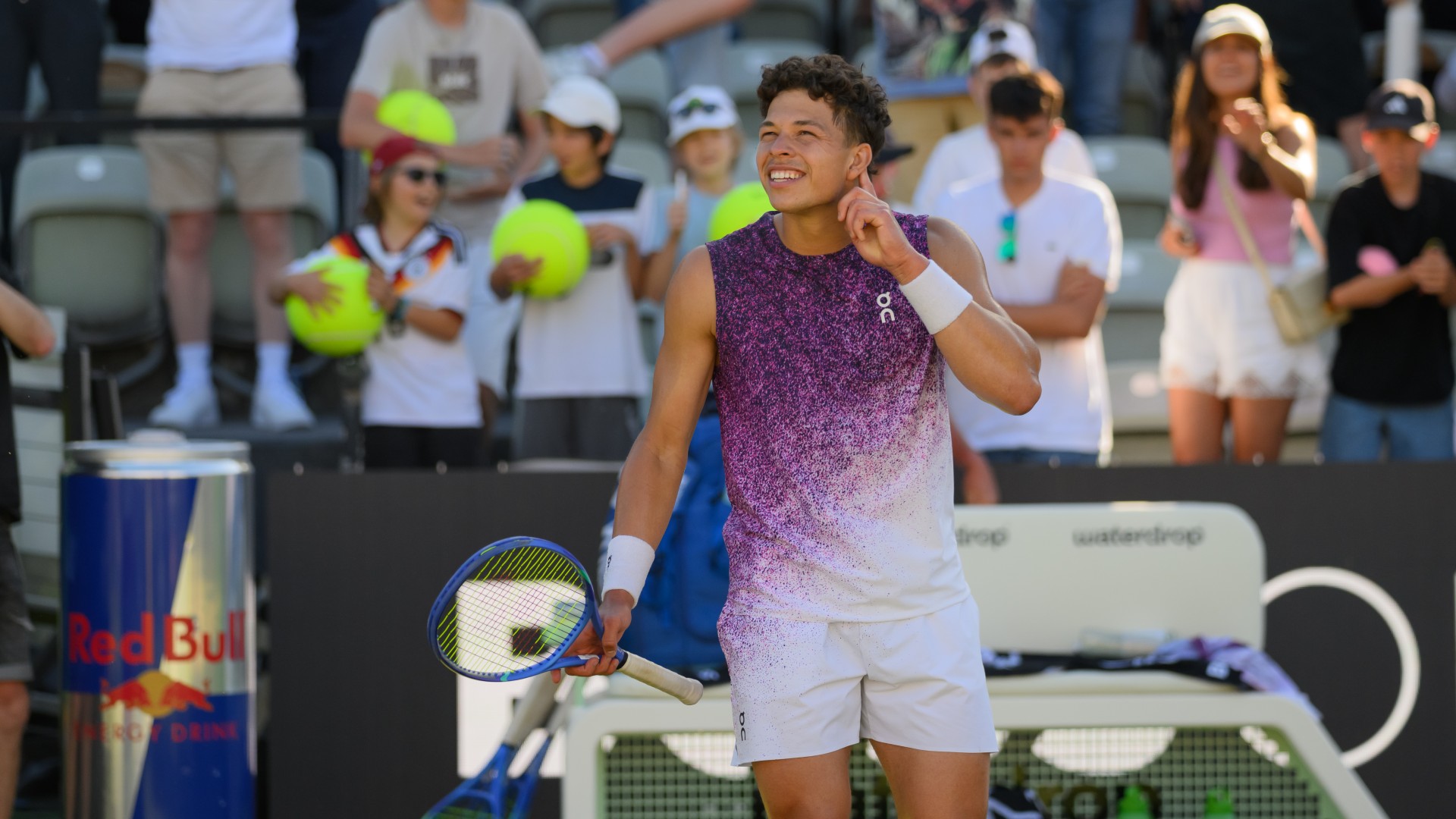 Shelton wins Stuttgart Open