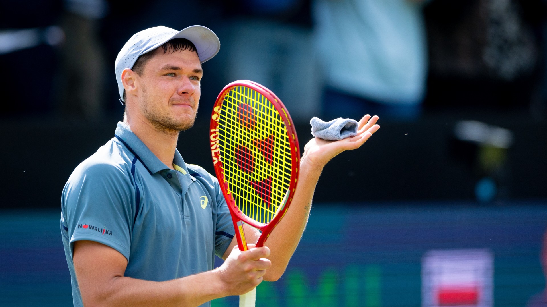 Majchrzak wins Rosmalen title