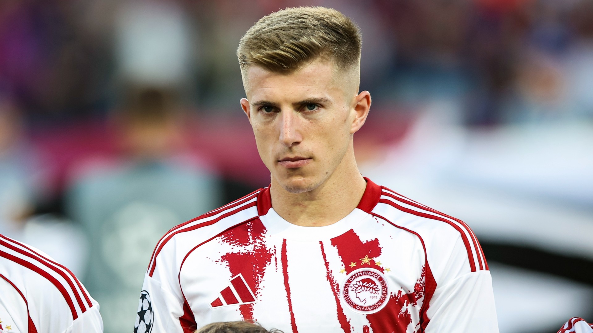 Brighton sign Costinha