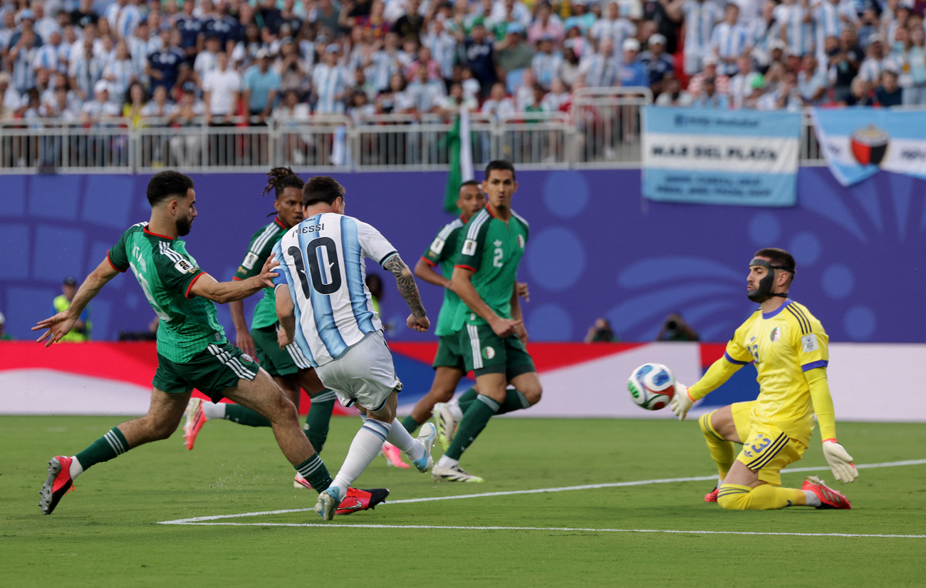 Argentina v Algeria