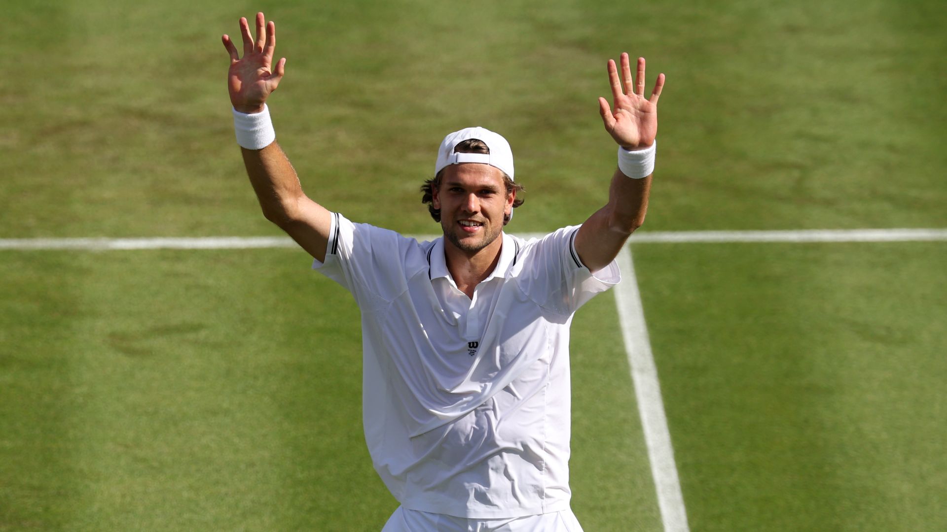 Shelton crashes out of Wimbledon