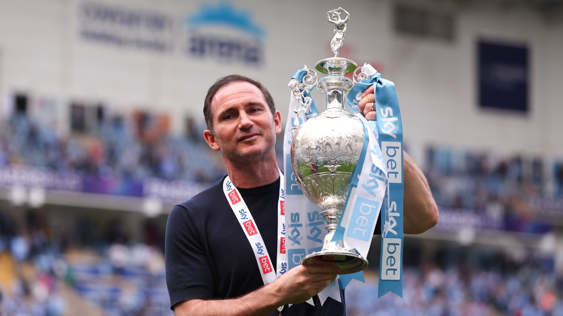 Lampard pens new Coventry deal