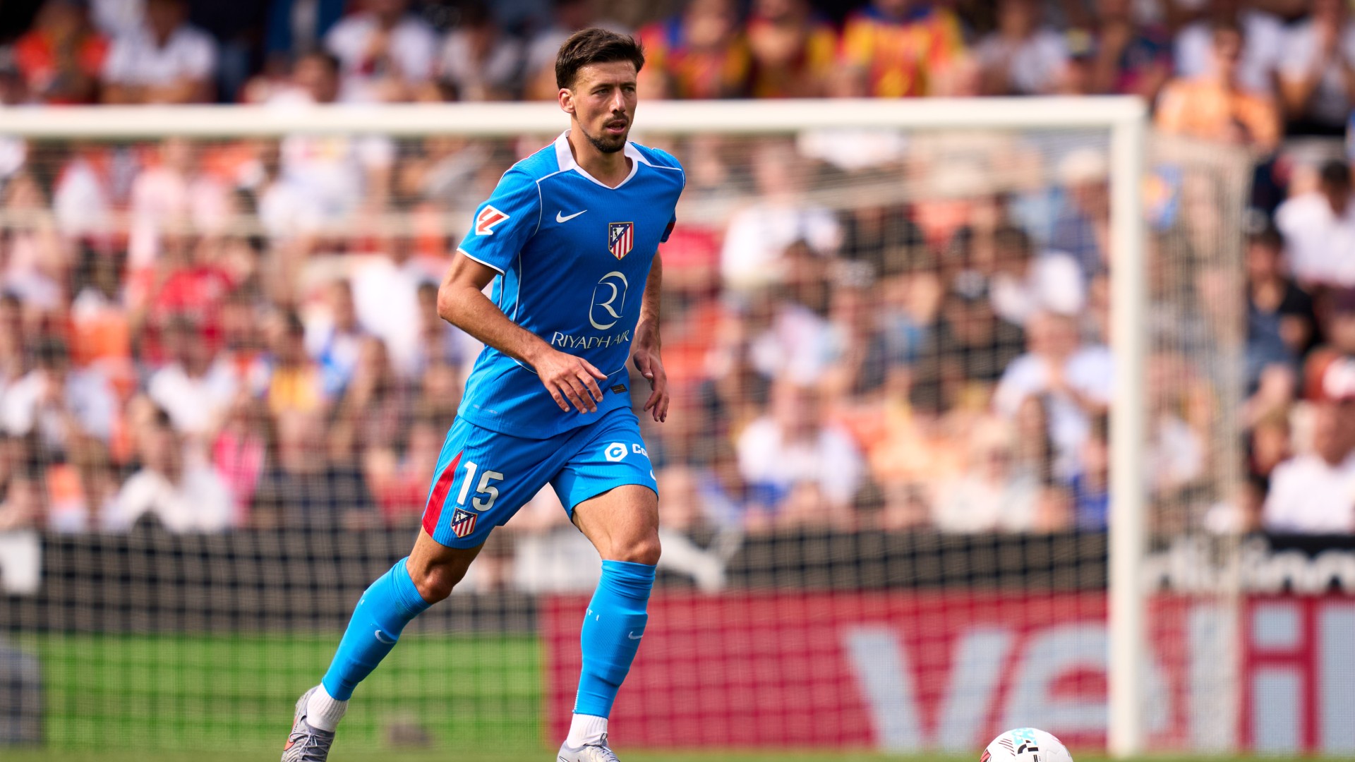 Lenglet signs for Benfica