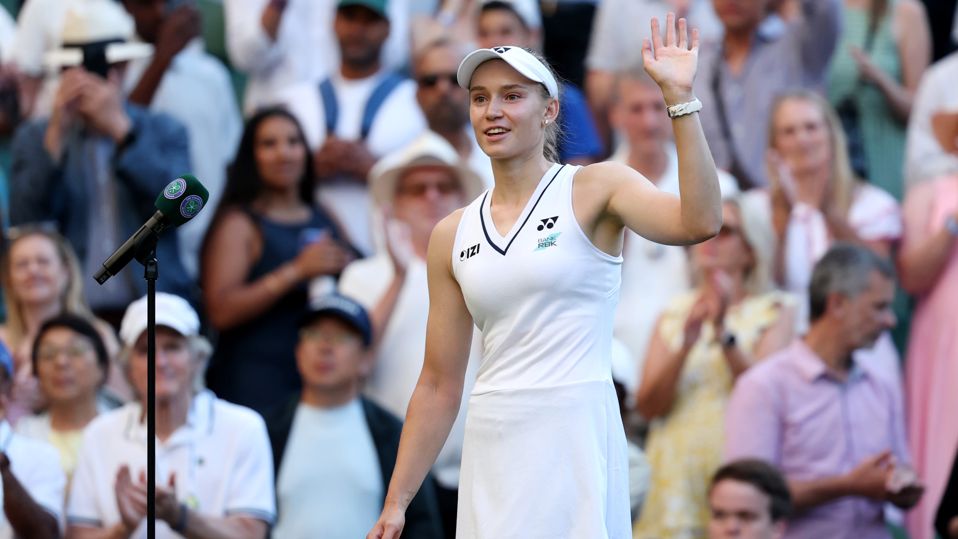 Rybakina eases through at Wimbledon