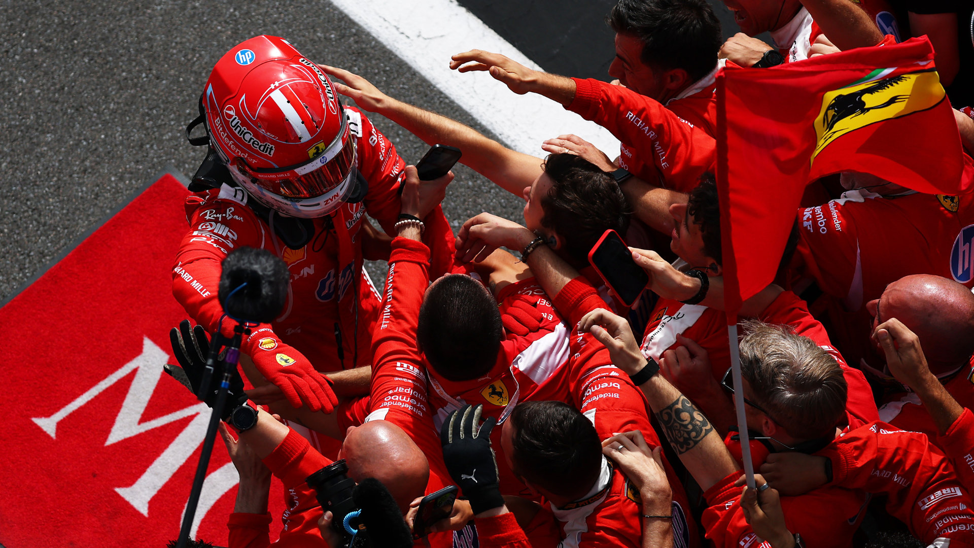 Leclerc wins British Grand Prix
