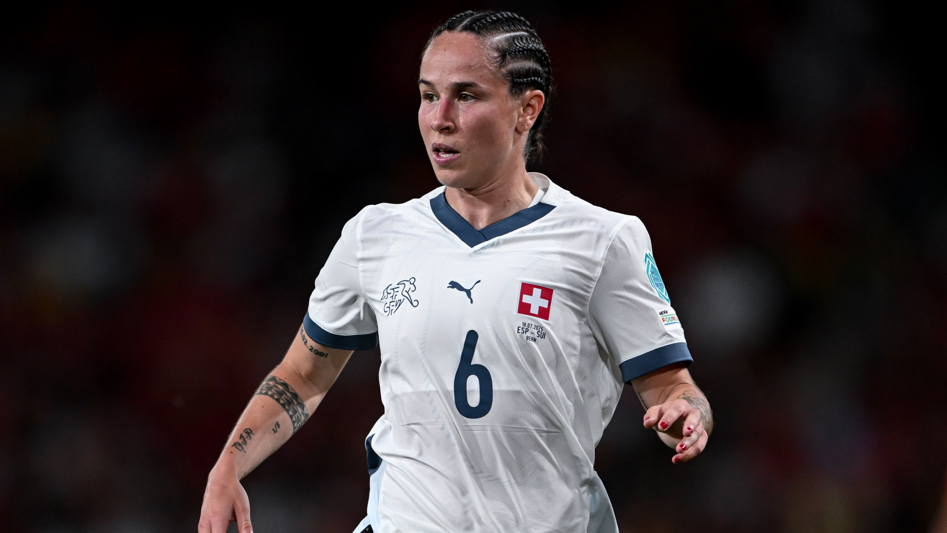 Arsenal sign Reuteler on a free