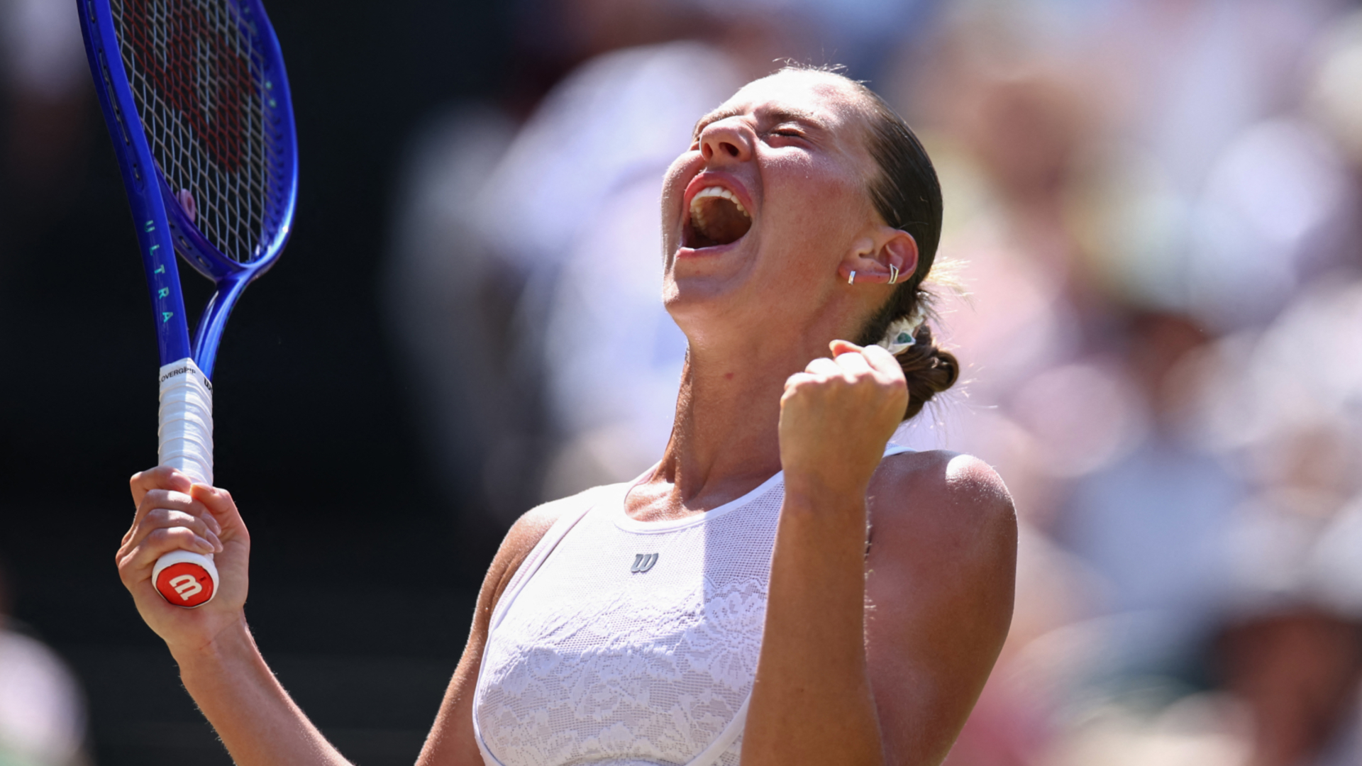 Kostyuk powers past Paolini at SW19
