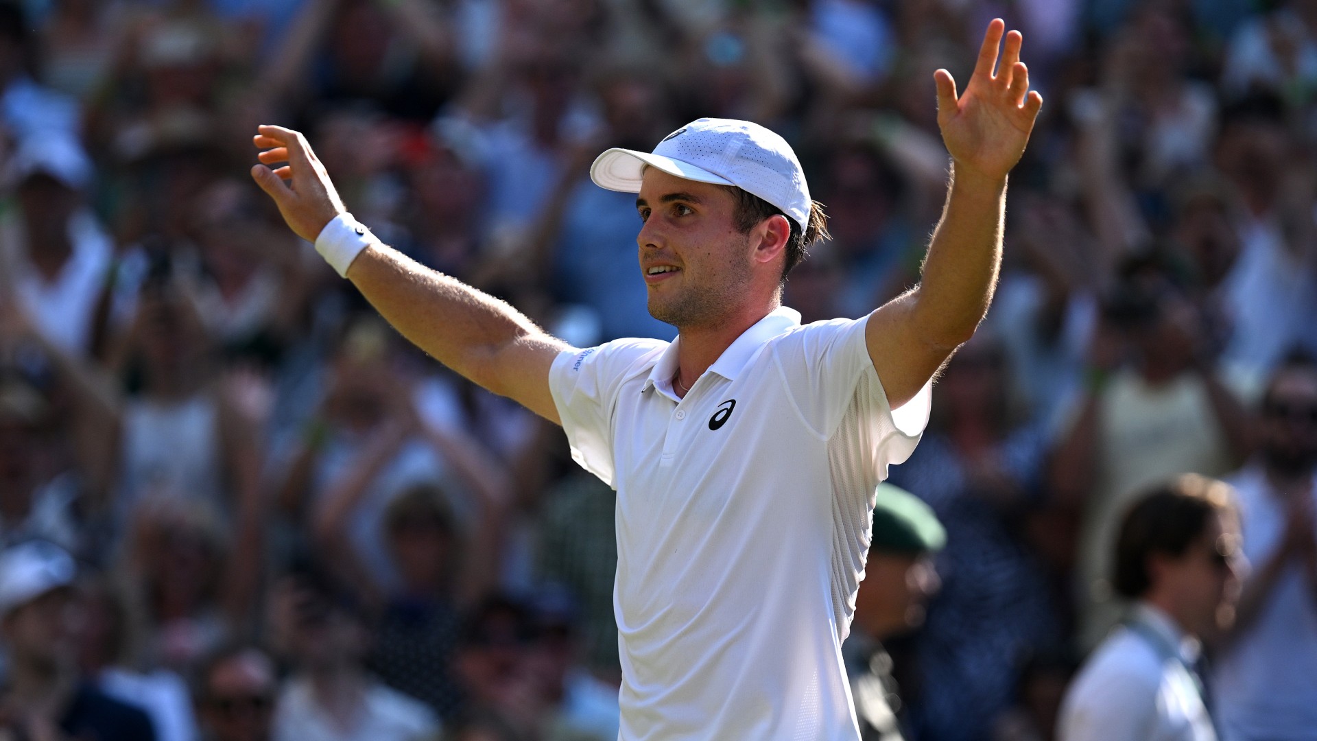 Fery through to Wimbledon SFs