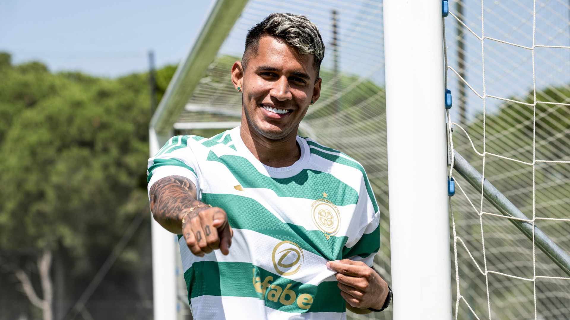Duran signs for Celtic