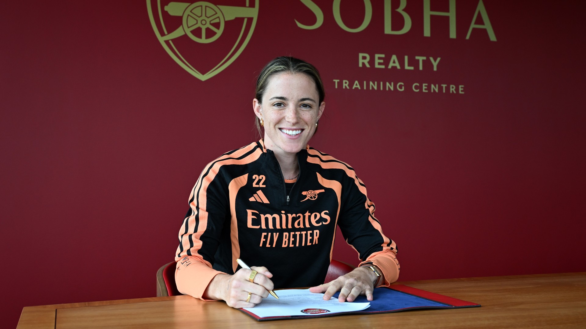 Batlle signs for Arsenal
