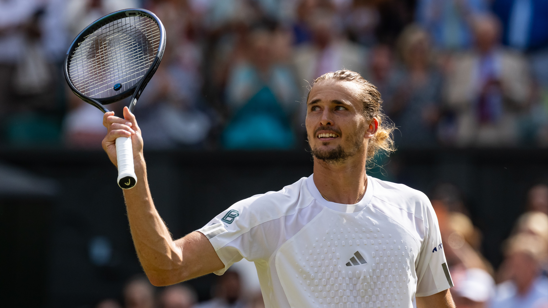 Zverev overcomes Wimbledon woes