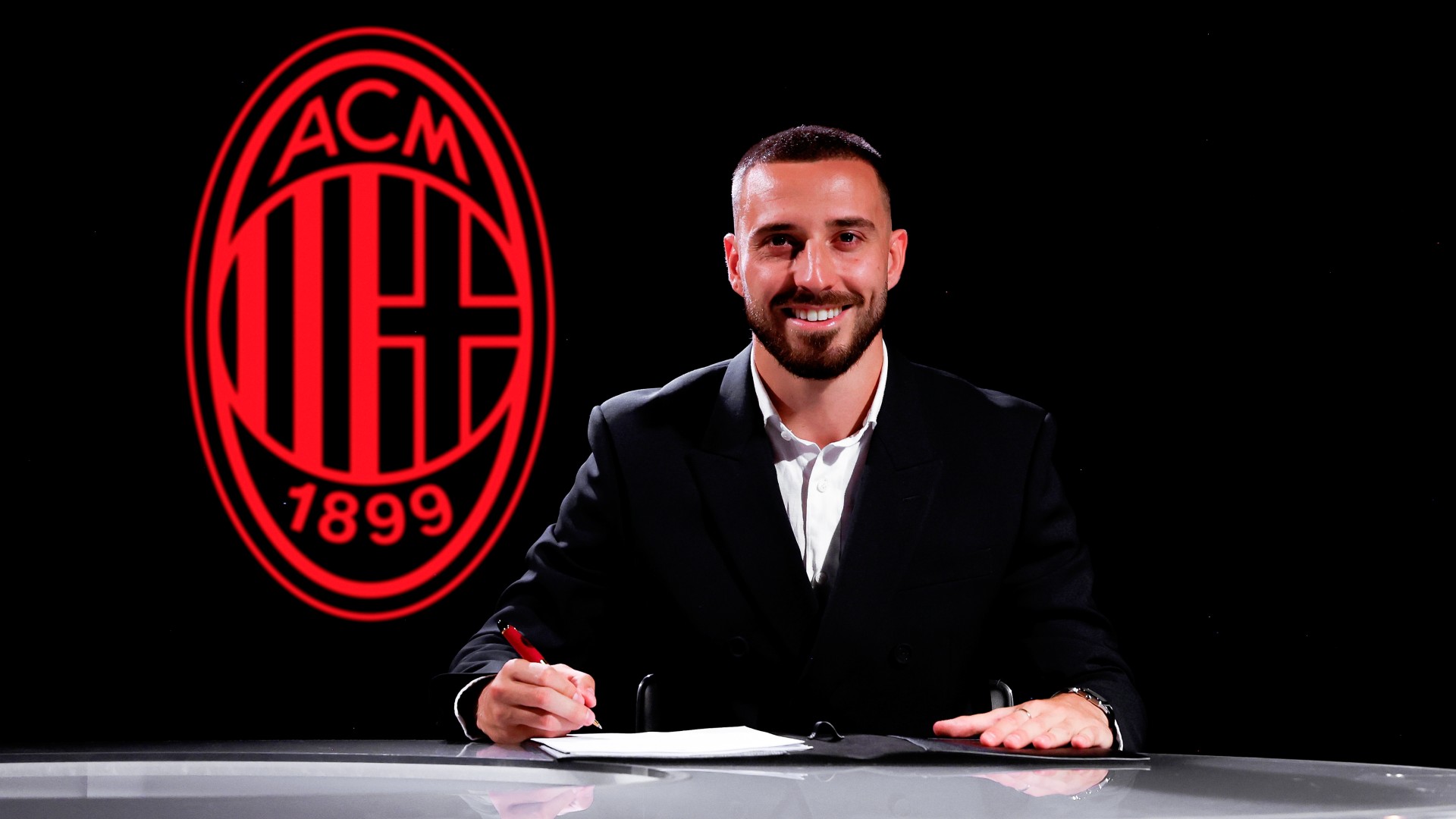 Milan sign Gila from Lazio