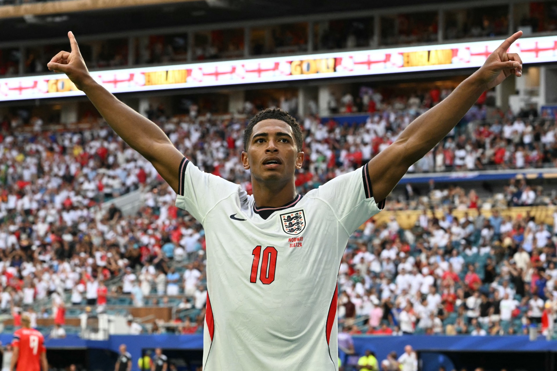 Report: Norway 1-2 England (aet)
