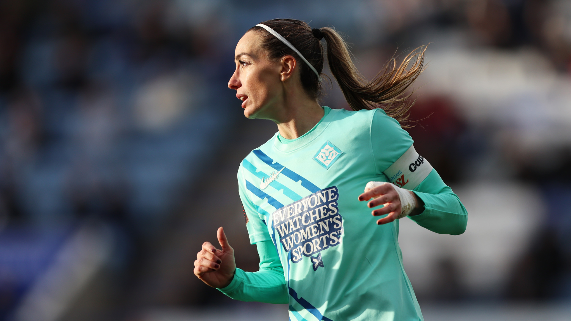 Asllani extends WSL contract