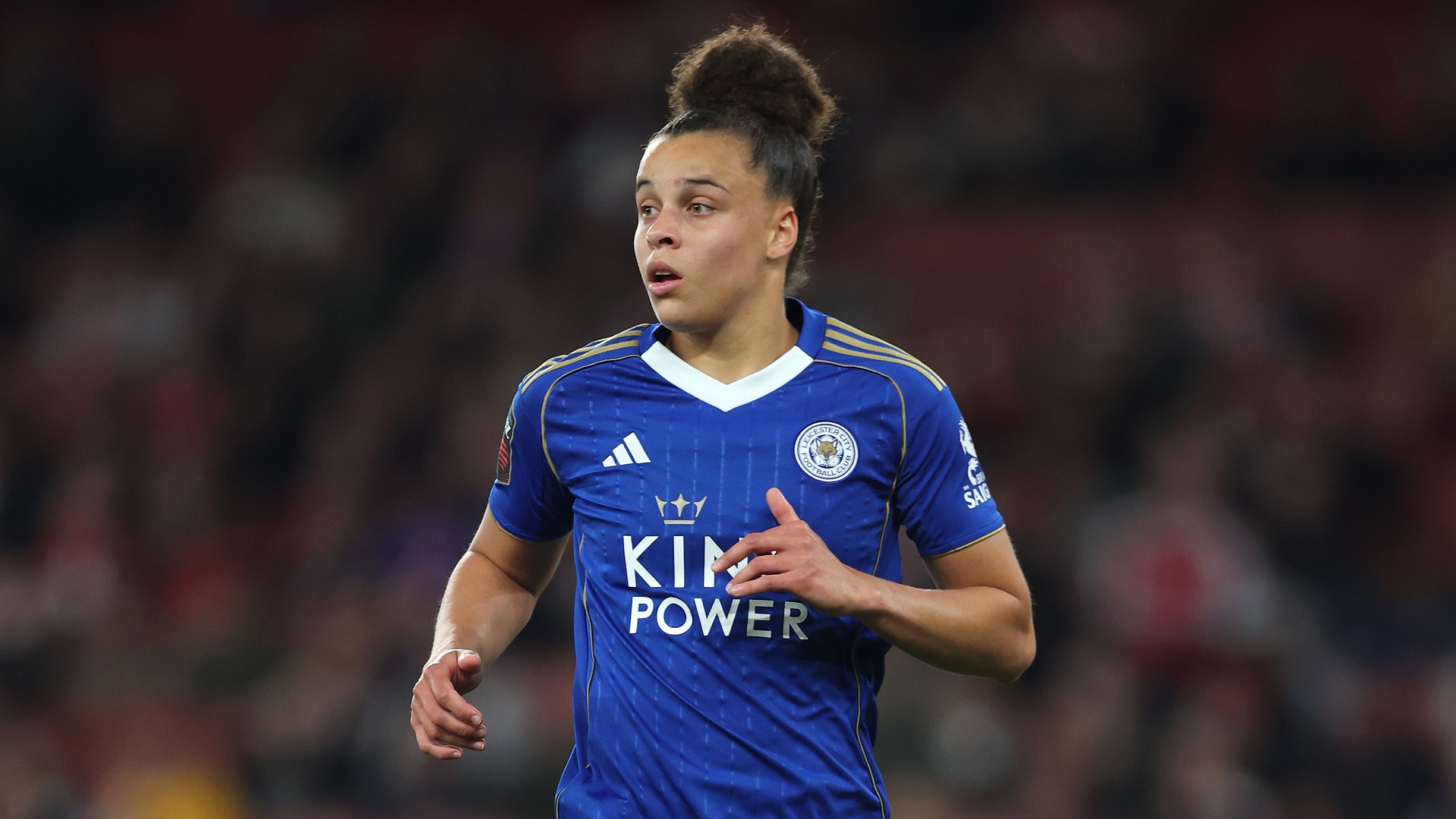 Mouchon signs for Everton