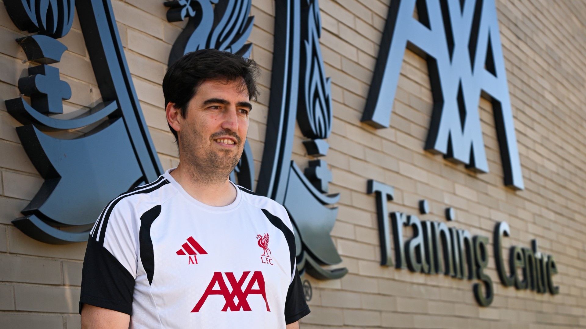 Iraola: New winger faces pressure