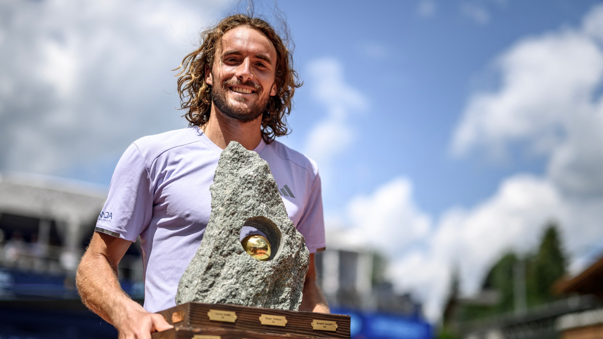Tsitsipas wins Gstaad Open