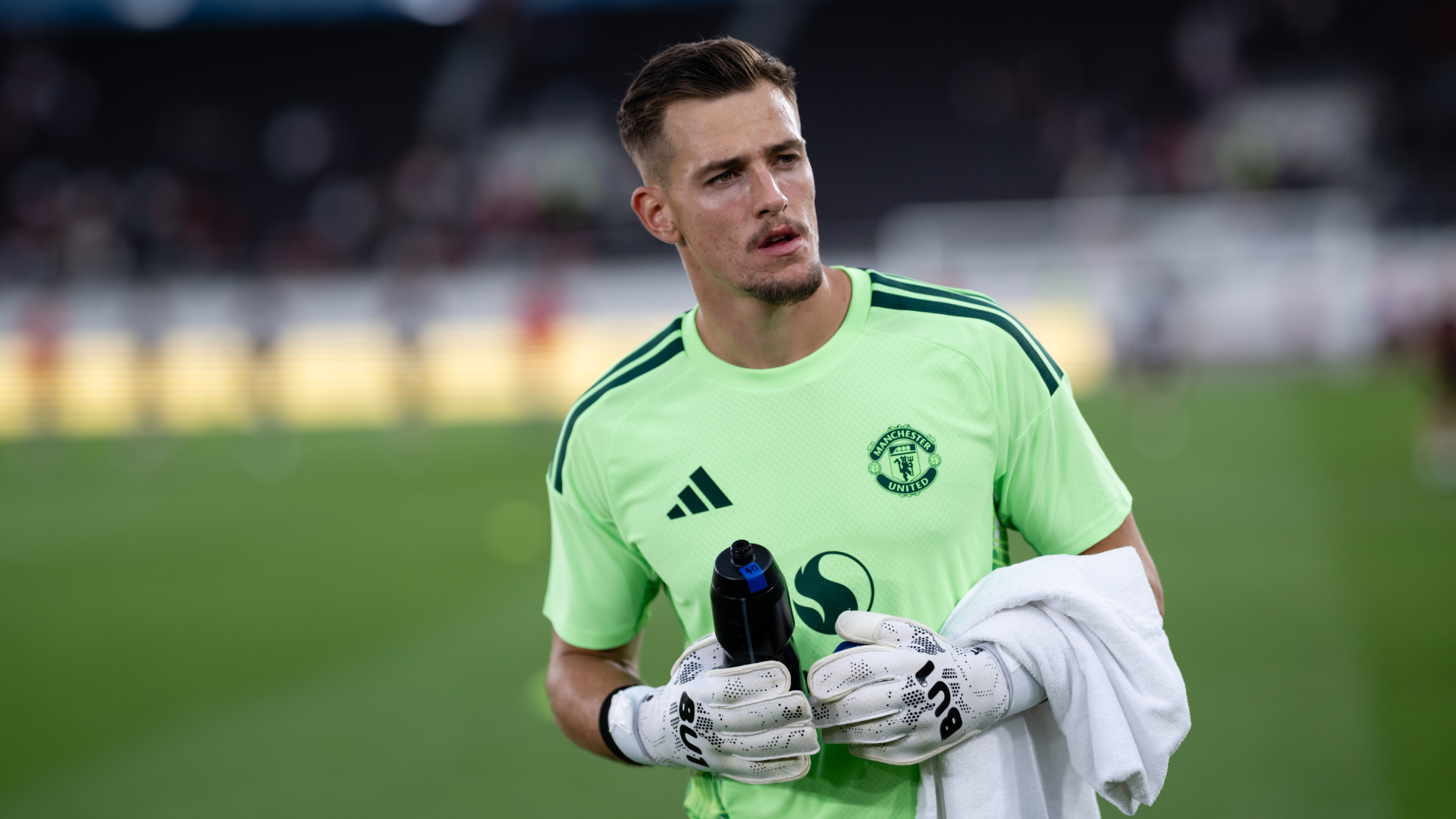 Vitek wants to leave Man Utd