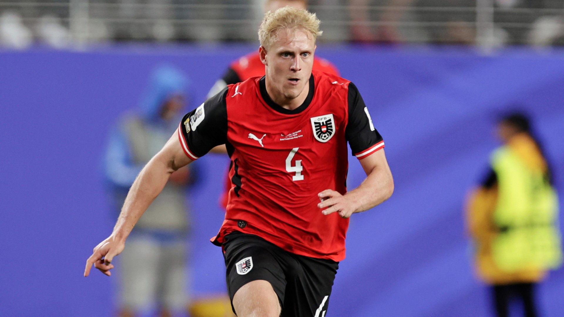 Forest sign free agent Schlager