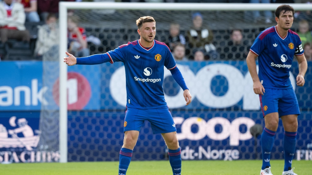 Mount loving new Man Utd role alongside Santos