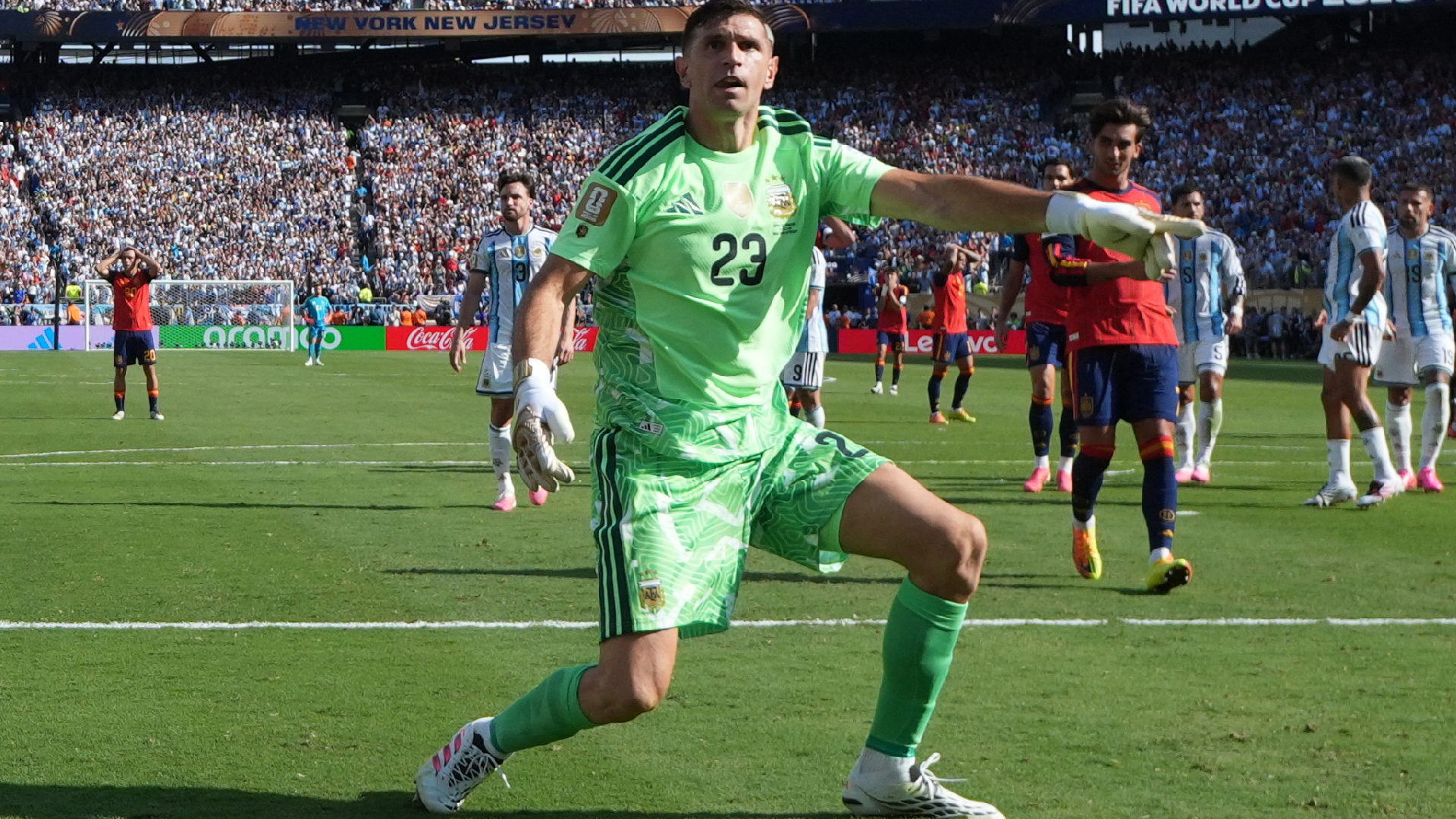 DIBU MARTINEZ