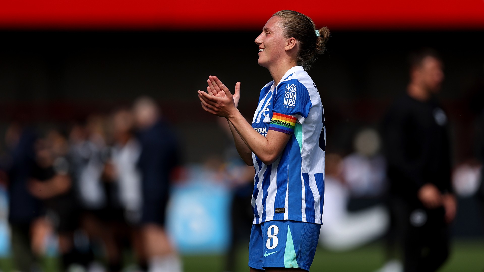 Symonds pens new Brighton deal