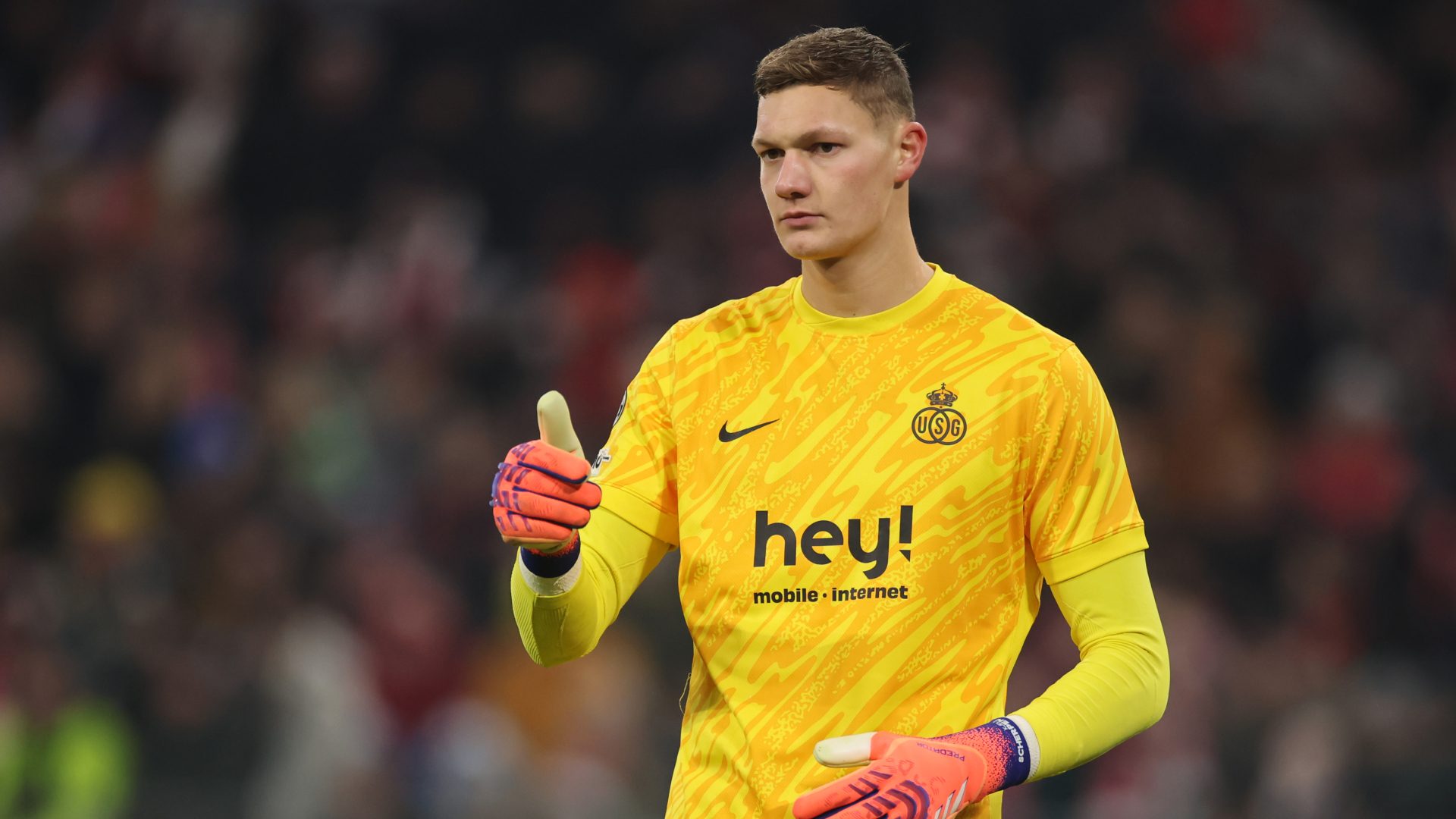 Ipswich sign six-foot-nine Scherpen